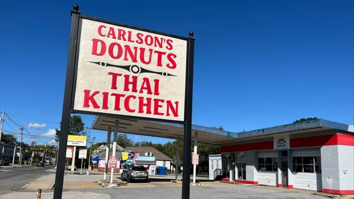 Sản sinh ra Paypal, Apple Pay nhưng hệ thống thanh toán lỗi thời khiến người Mỹ phải dùng phương thức 300 năm tuổi để mua một cái bánh rán - Ảnh 2