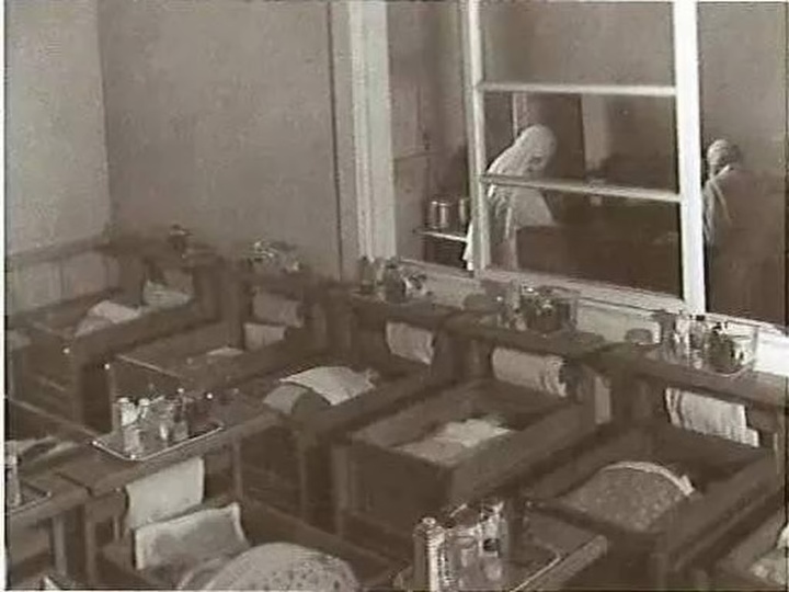 Sau 60 năm mới biết bị trao nhầm ở bệnh viện, tài xế nhận bồi thường 6,5 tỷ đồng - Ảnh 2