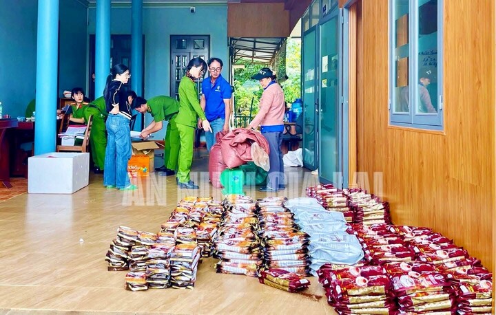 Tạm giữ giám đốc công ty nghi làm cà phê giả, thu giữ 5 tấn nguyên liệu - Ảnh 1