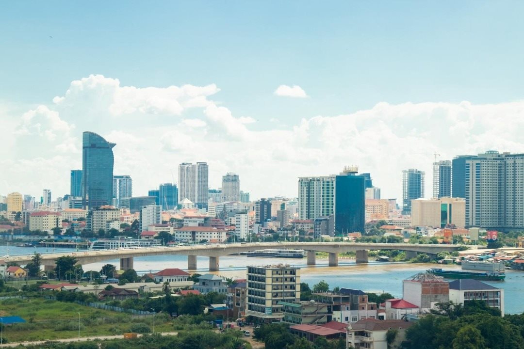 Campuchia vừa vay thêm gần 300 triệu USD từ đối tác lớn: Là chủ nợ song phương lớn thứ 2 sau Trung Quốc, đang cho Phnom Penh vay 1,4 tỷ USD - Ảnh 1