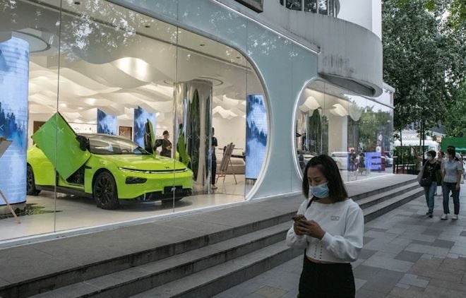 Kỷ lục 8.000 đại lý xe điện Trung Quốc phải đóng cửa trong 5 năm, chấp nhận lỗ vì cung dư thừa: Cơn bão giá đang diễn ra! - Ảnh 1