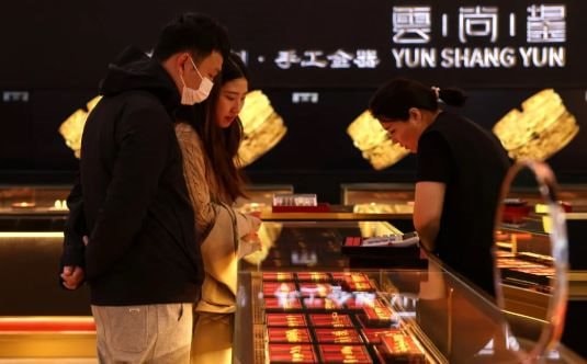 Cỗ máy tiêu dùng tại Trung Quốc trầm lắng: Người dân không dám chi tiêu, khủng hoảng niềm tin vô cùng nghiêm trọng - Ảnh 2