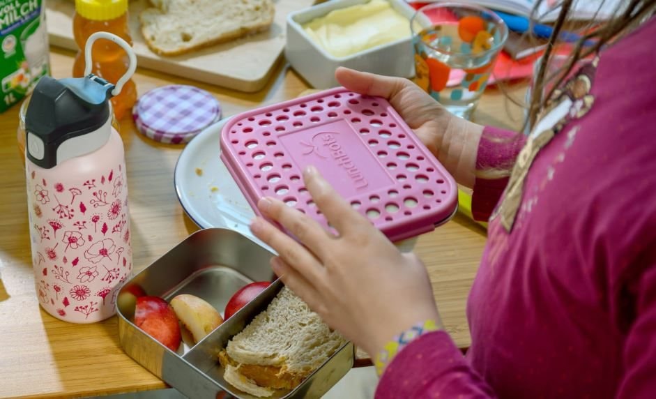 Lạm phát bữa trưa tại Mỹ: Dân văn phòng phải chi trung bình gần 1 triệu đồng cho 7 ngày ăn trưa, có người nhịn để tiết kiệm - Ảnh 2