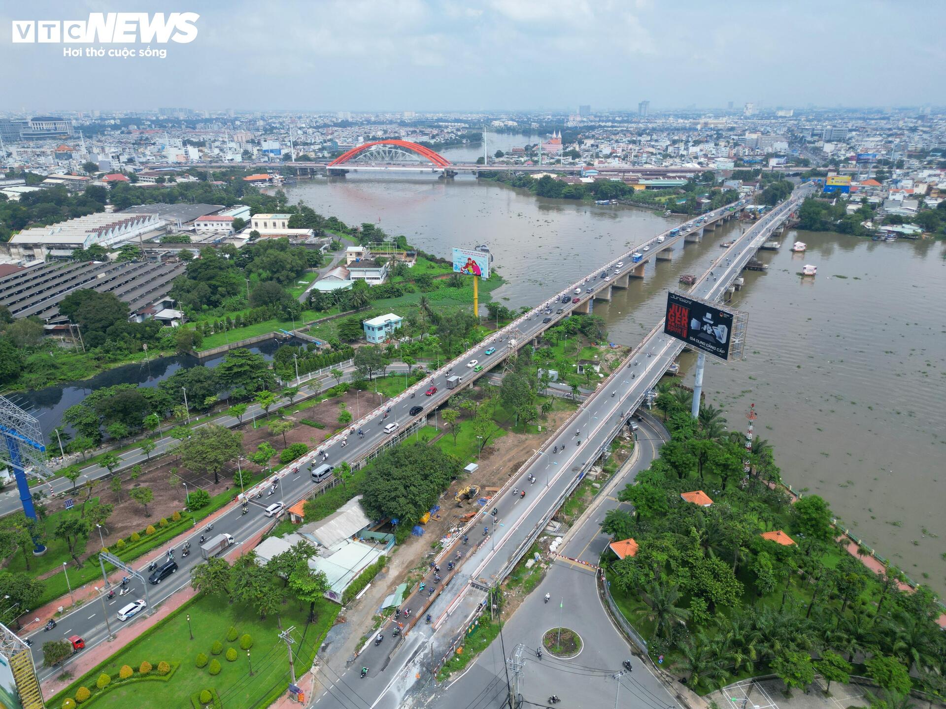 Cận cảnh cầu Bình Triệu 1 nặng 11.000 tấn sau khi được nâng thêm 1,08 m - Ảnh 16