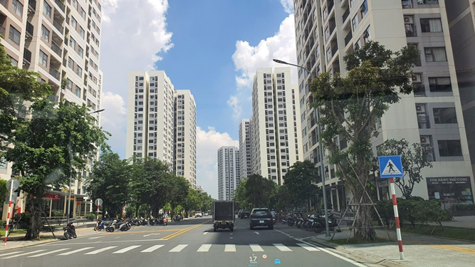 Dòng vốn đầu tư bất động sản dịch chuyển vào Nam - Ảnh 1