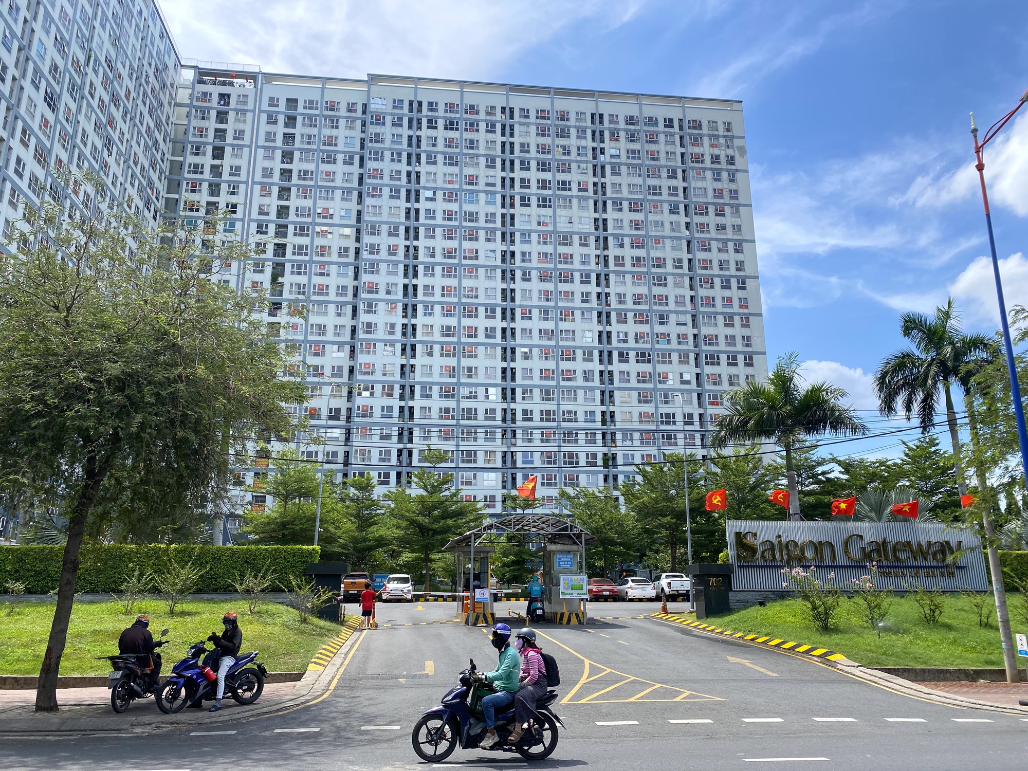 Tòa bác yêu cầu hủy tách sổ hồng, người ở chung cư Saigon Gateway kháng cáo - Ảnh 1