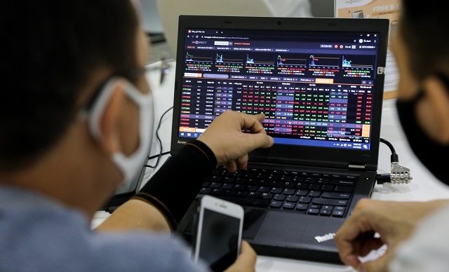 Rút đề xuất nộp thuế ngay khi nhận cổ tức bằng chứng khoán - Ảnh 1