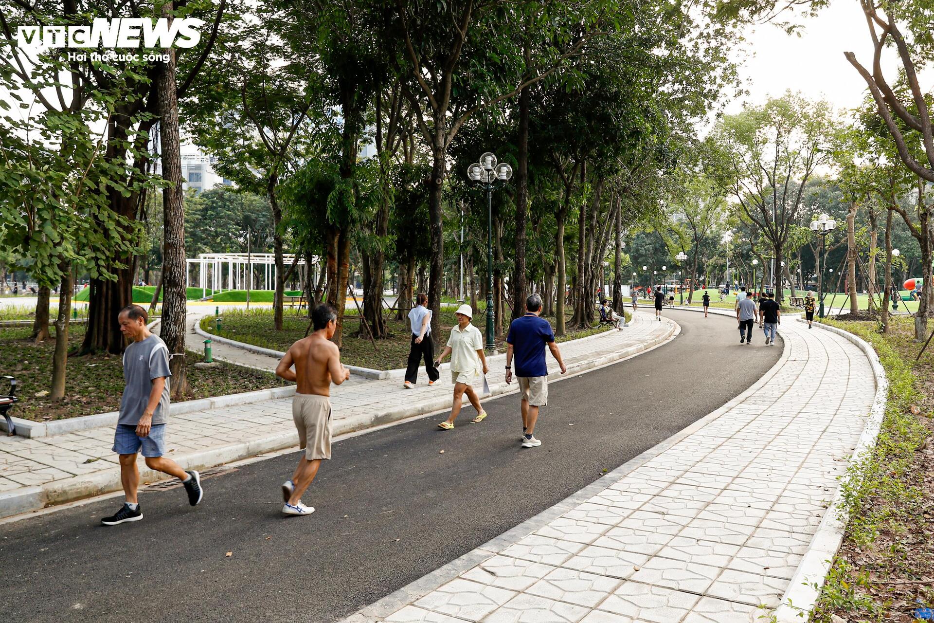 Được đầu tư cải tạo 66 tỷ đồng, công viên ở Hà Nội khang trang, khác lạ - Ảnh 16