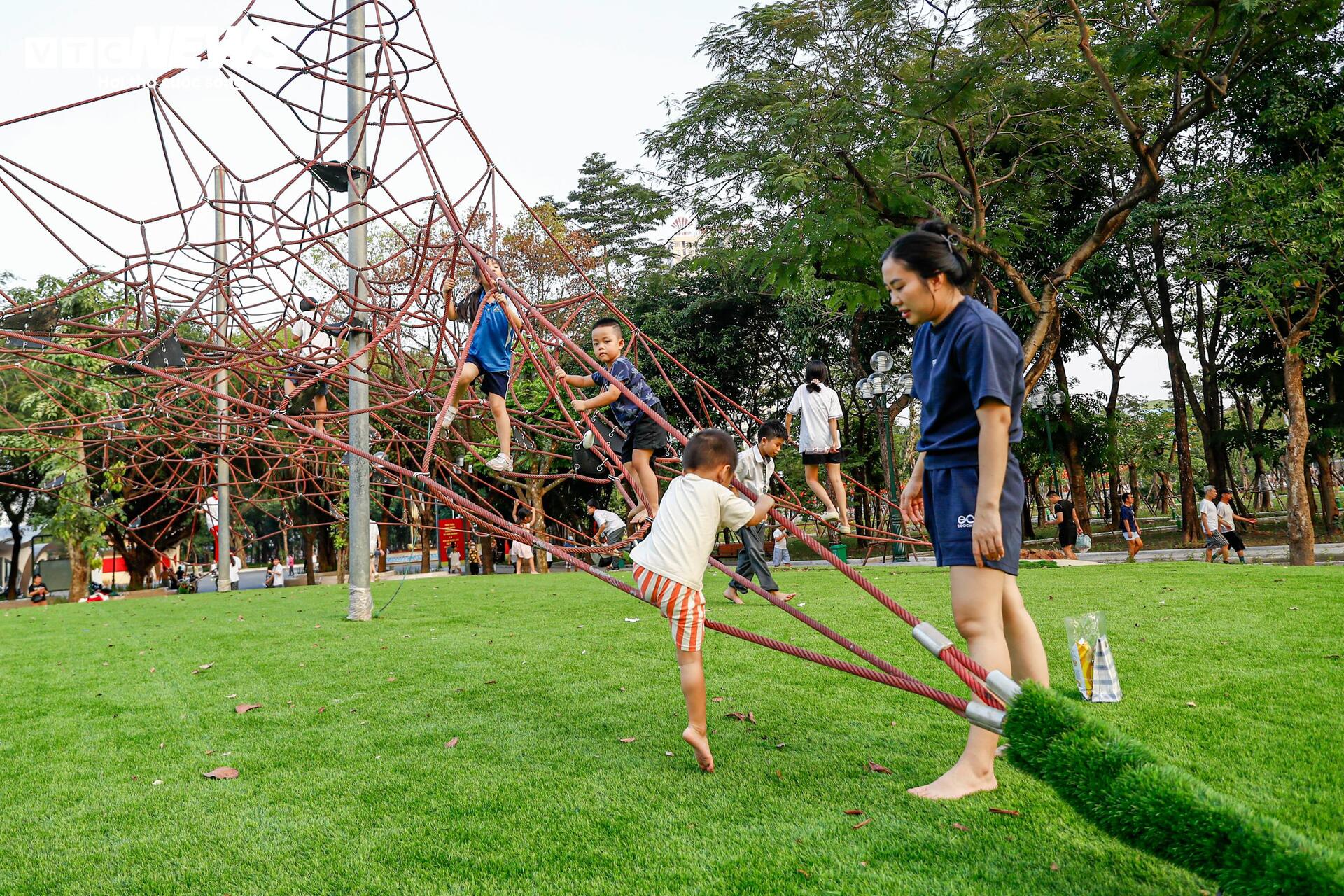 Được đầu tư cải tạo 66 tỷ đồng, công viên ở Hà Nội khang trang, khác lạ - Ảnh 10