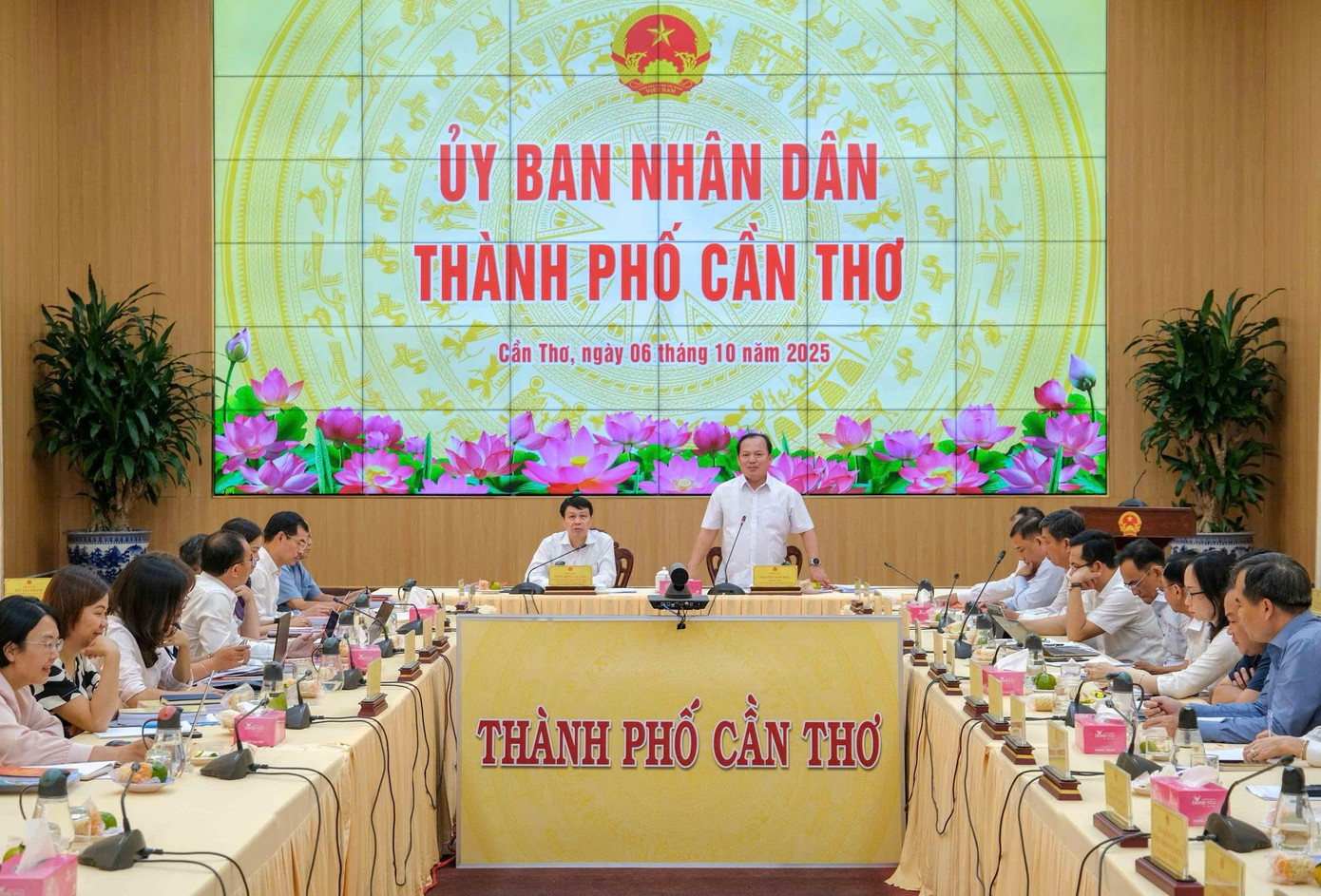 Cần Thơ 'muốn' nâng cấp sân bay và dự án cảng biển Trần Đề - Ảnh 2