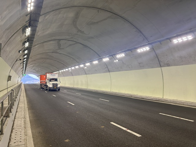 "Kỳ quan" hầm xuyên núi nghìn tỷ vượt tiến độ tới 6 tháng: Kỹ thuật đặc biệt hàng đầu thế giới từ Sơn Hải - Ảnh 2