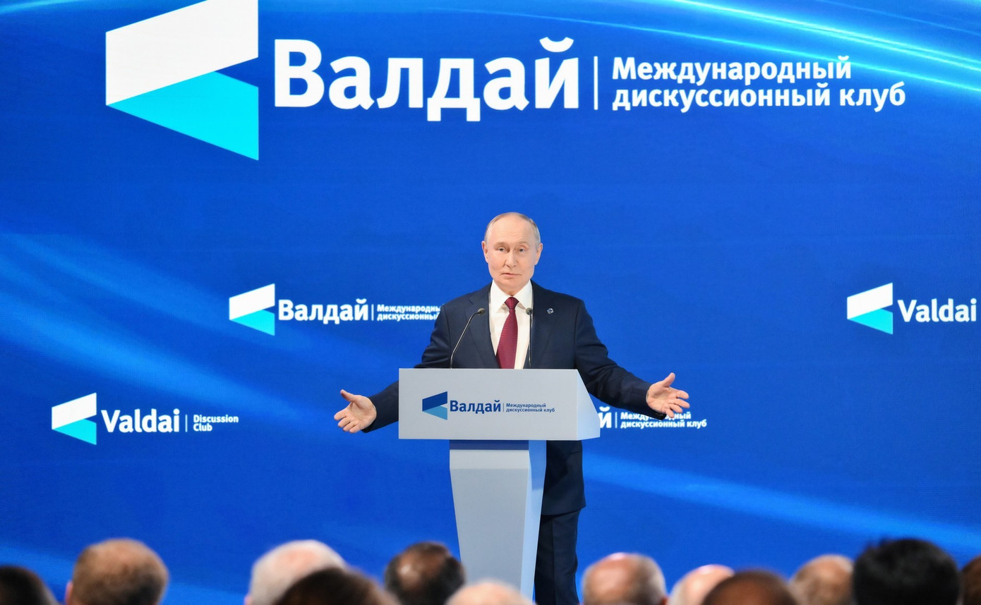 Tổng thống Nga Putin gửi lời đến châu Âu, bình luận về phát ngôn 'hổ giấy' của Tổng thống Mỹ Trump - Ảnh 1