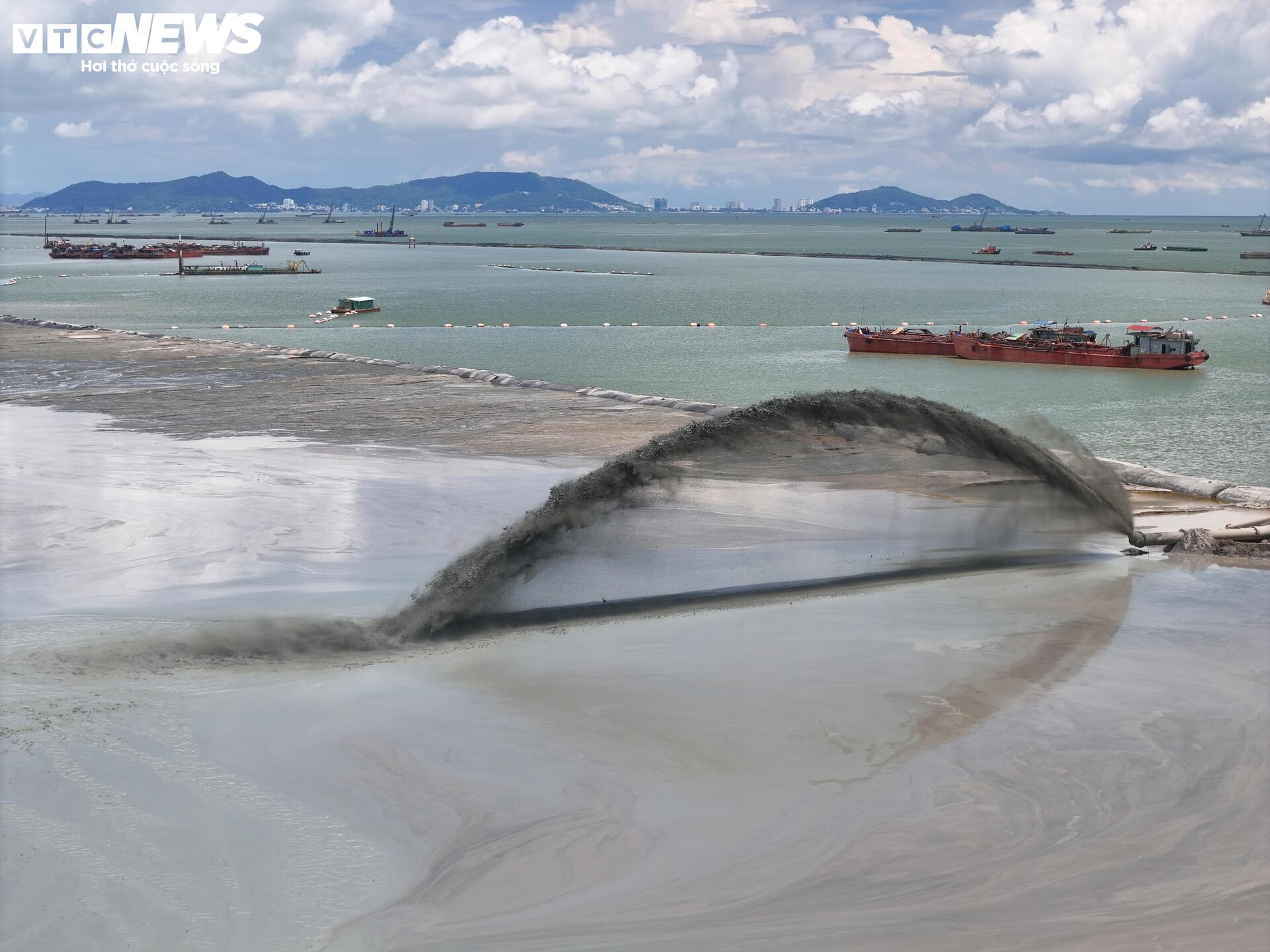Toàn cảnh siêu dự án lấn biển Cần Giờ sau gần nửa năm khởi công - Ảnh 5