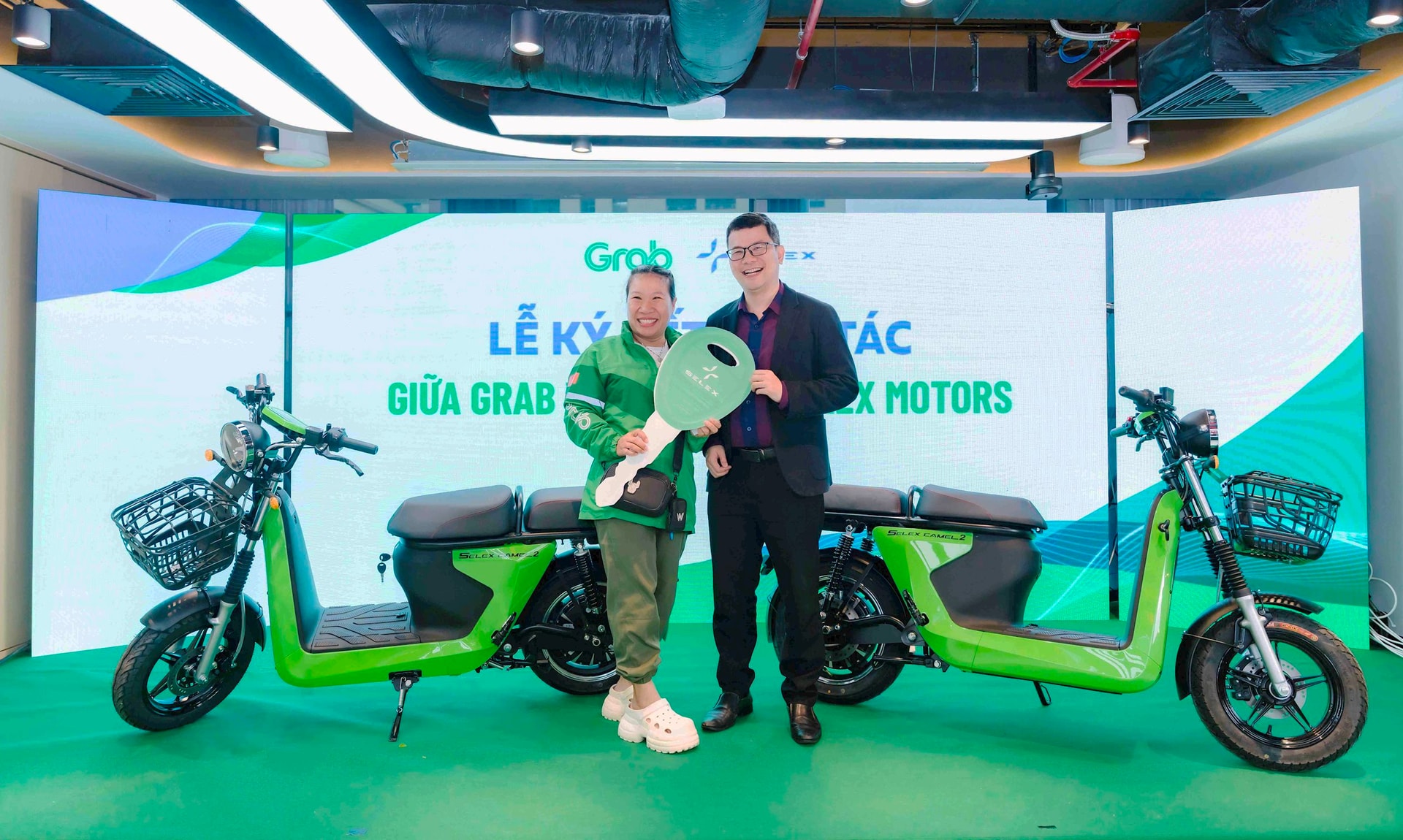 Selex Motors bắt tay Grab Việt Nam thúc đẩy chuyển đổi xe điện cho tài xế GrabBike - Ảnh 2