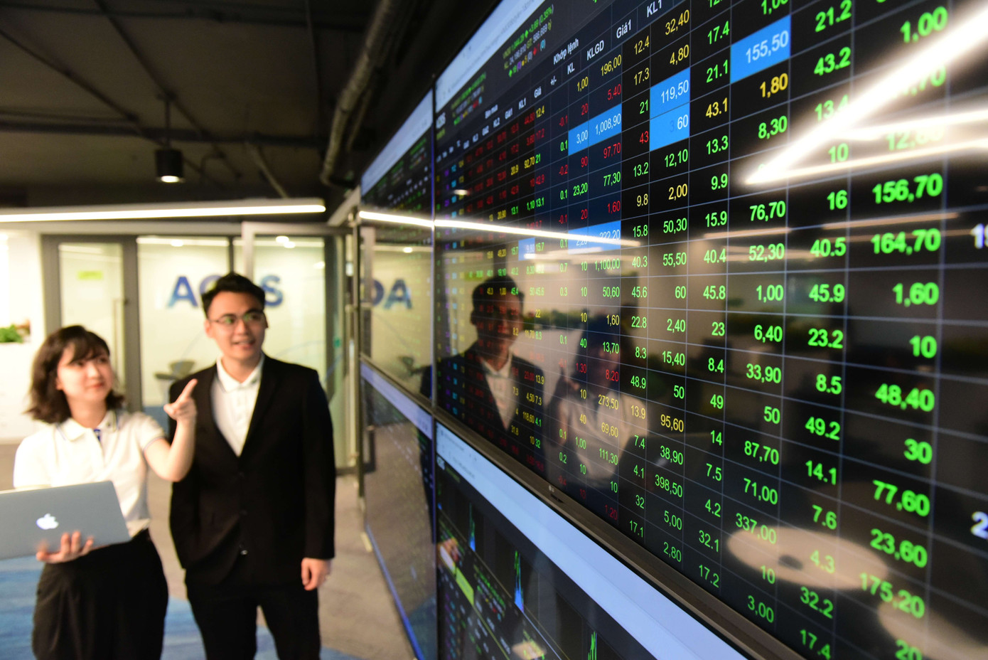 Nhóm cổ phiếu Gelex sang tay 'khủng' - Ảnh 1