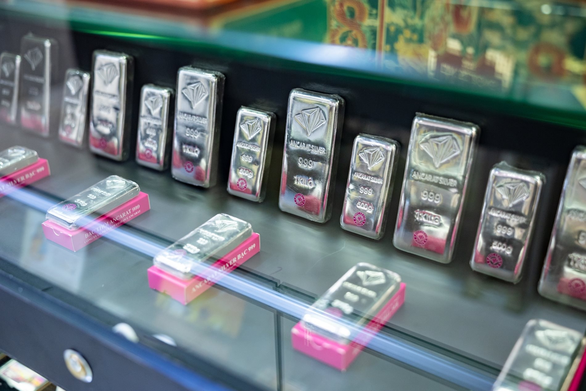 Giá bạc tiếp tục neo ở mức cao - Ảnh 1