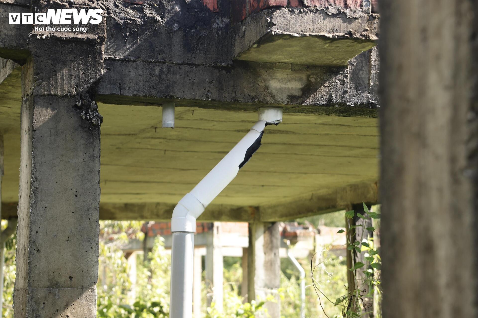 Dự án khu du lịch 5 sao hơn 100 tỷ hoang lạnh giữa rừng cỏ dại ở Huế - Ảnh 12