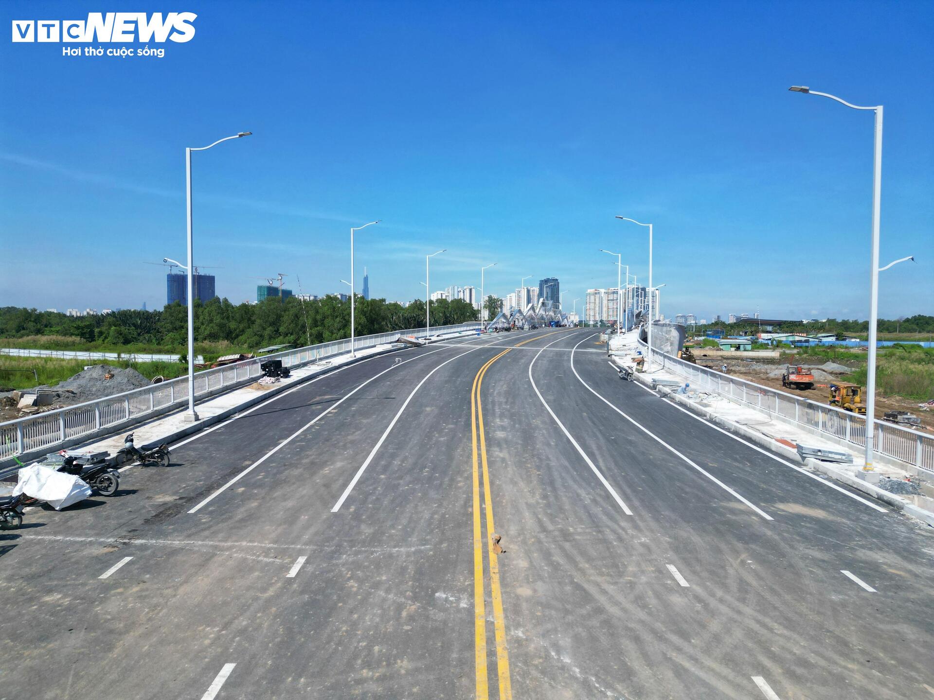 Cận cảnh đường Liên Phường sắp về đích, giảm áp lực giao thông khu Đông TP.HCM - Ảnh 6