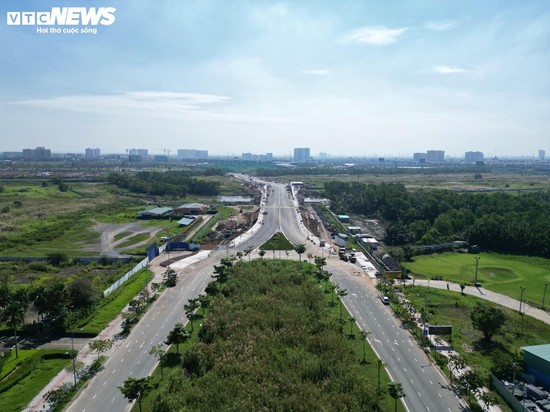 Cận cảnh đường Liên Phường sắp về đích, giảm áp lực giao thông khu Đông TP.HCM - Ảnh 9