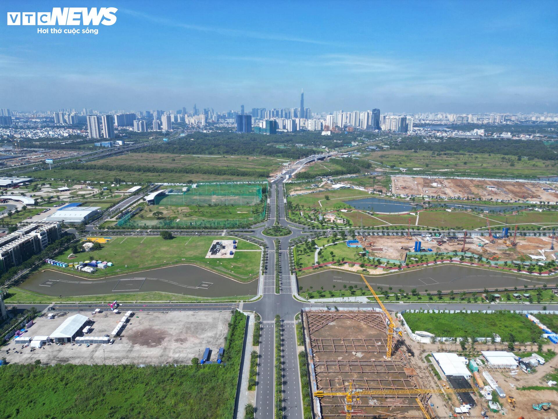 Cận cảnh đường Liên Phường sắp về đích, giảm áp lực giao thông khu Đông TP.HCM - Ảnh 13