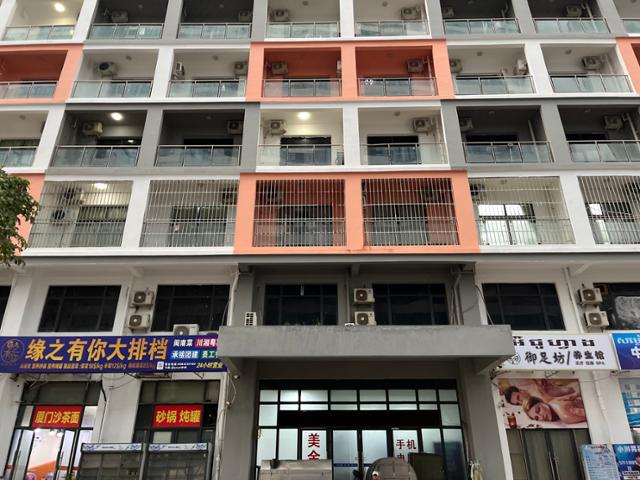 Cận cảnh "khu phức hợp lừa đảo lớn nhất Sihanoukville" ở Campuchia - Ảnh 2