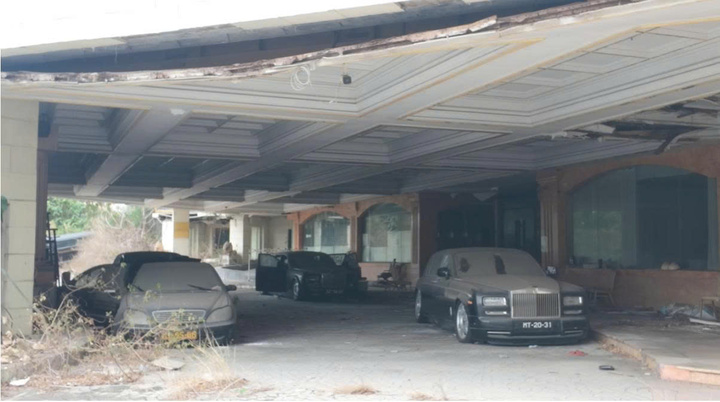 Phát hiện dàn siêu xe trị giá hơn 200 tỷ đồng trong khách sạn bỏ hoang - Ảnh 3