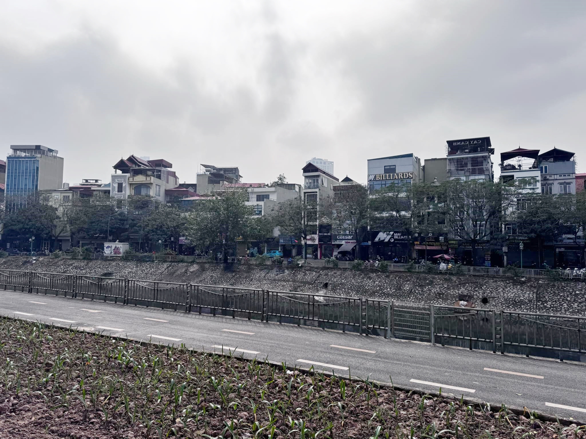 Cảnh choáng ngợp trên con sông hơn 2.000 năm tuổi ở Hà Nội sau khi Tập đoàn top đầu Việt Nam "hồi sinh" - Ảnh 19