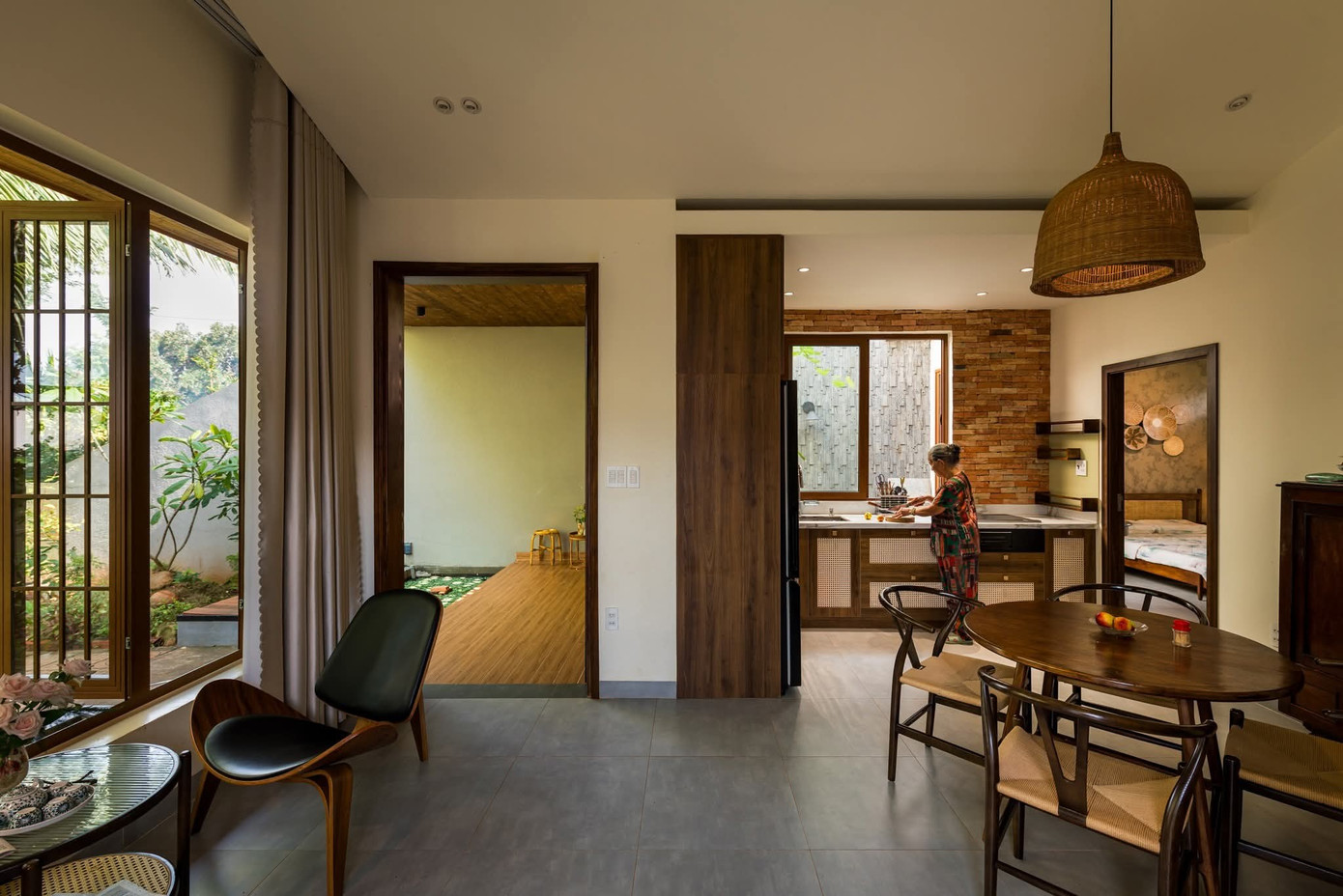 Thiết kế ngôi nhà 80m2 đầy ắp 'ký ức' con gái tặng mẹ - Ảnh 15