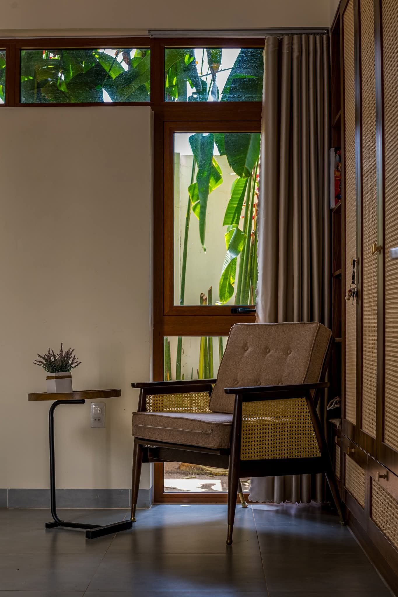 Thiết kế ngôi nhà 80m2 đầy ắp 'ký ức' con gái tặng mẹ - Ảnh 21