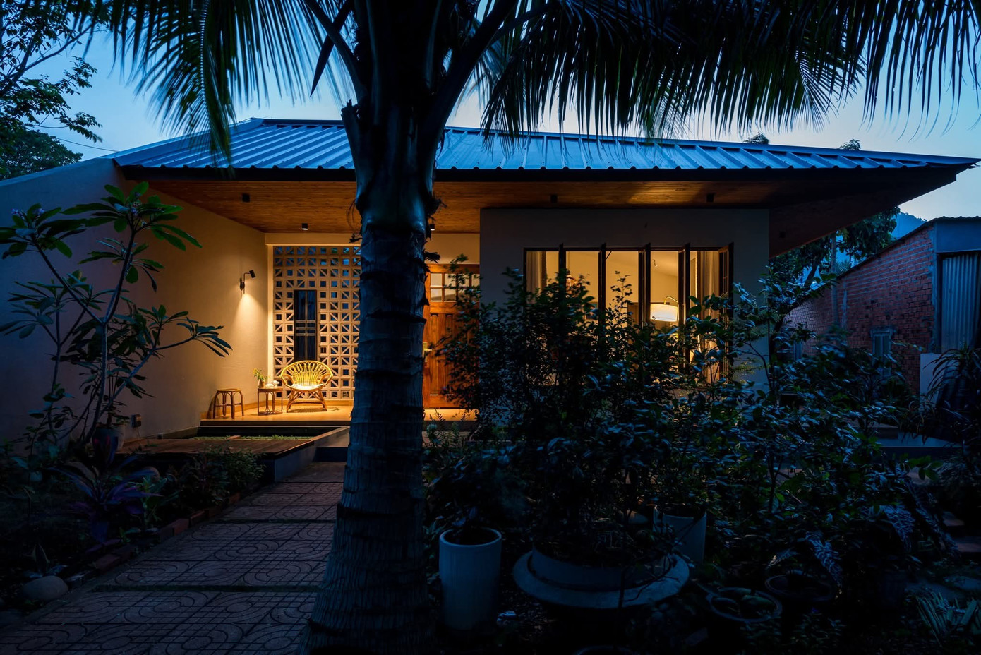 Thiết kế ngôi nhà 80m2 đầy ắp 'ký ức' con gái tặng mẹ - Ảnh 23