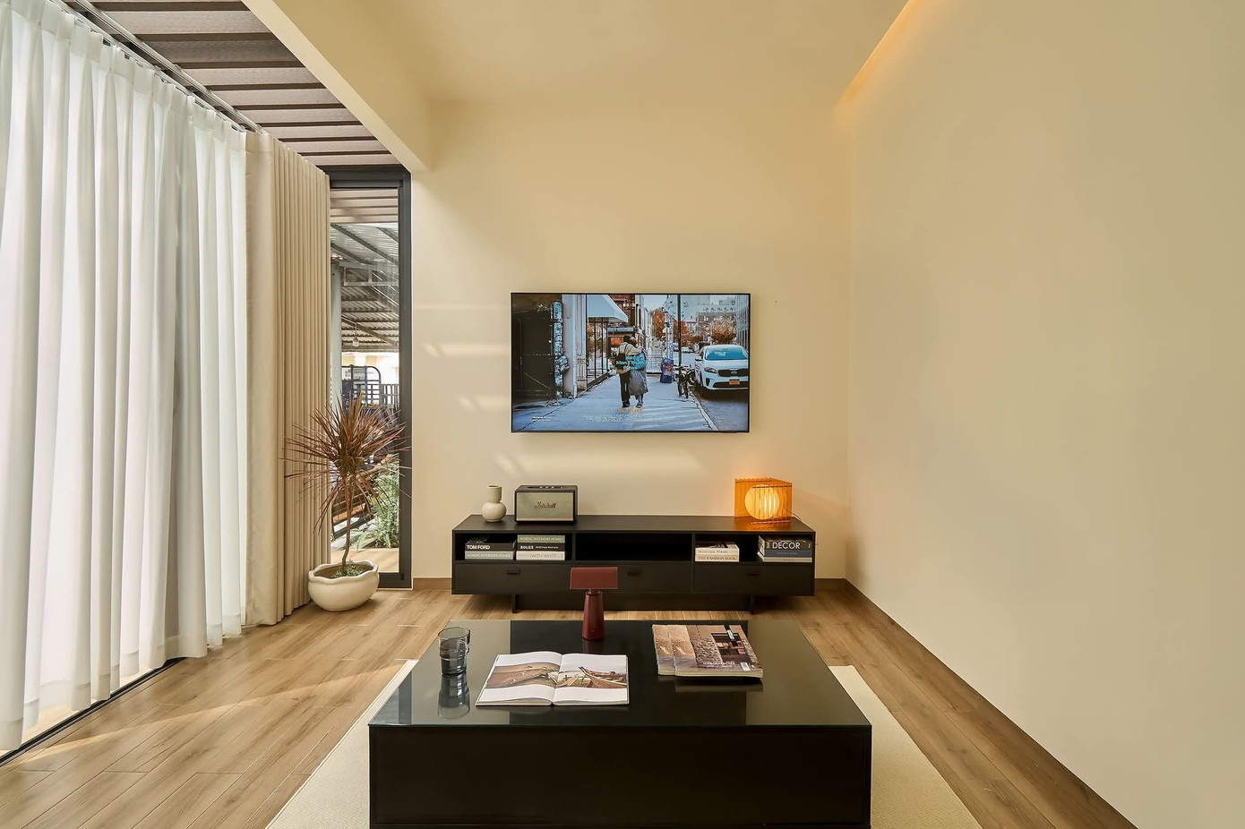 Studio home 50m2 nhỏ gọn nhưng thanh lịch - Ảnh 3