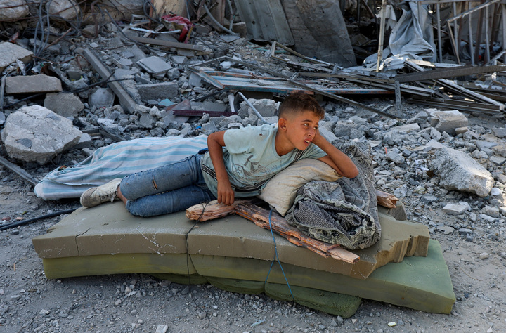 Lệnh ngừng bắn có hiệu lực, người dân Gaza cạn nước mắt trở về đống hoang tàn - Ảnh 2