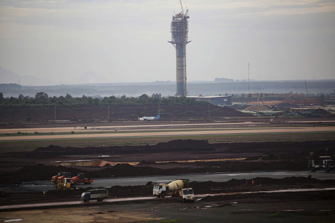 Hoàn thành lắp đặt hệ thống dẫn đường sân bay Long Thành - Ảnh 2