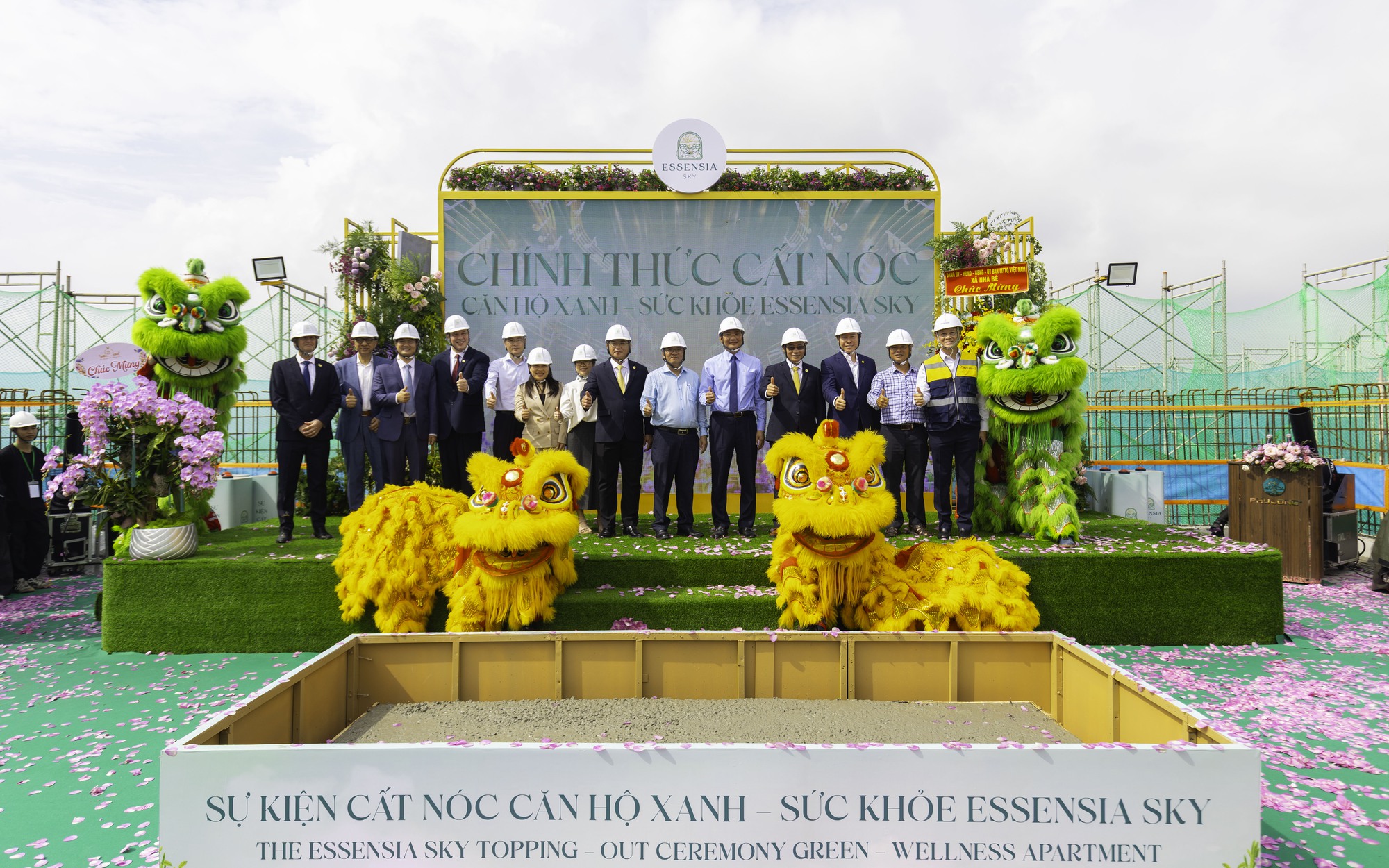 Phú Long cất nóc tháp đôi căn hộ Essensia Sky - Ảnh 3