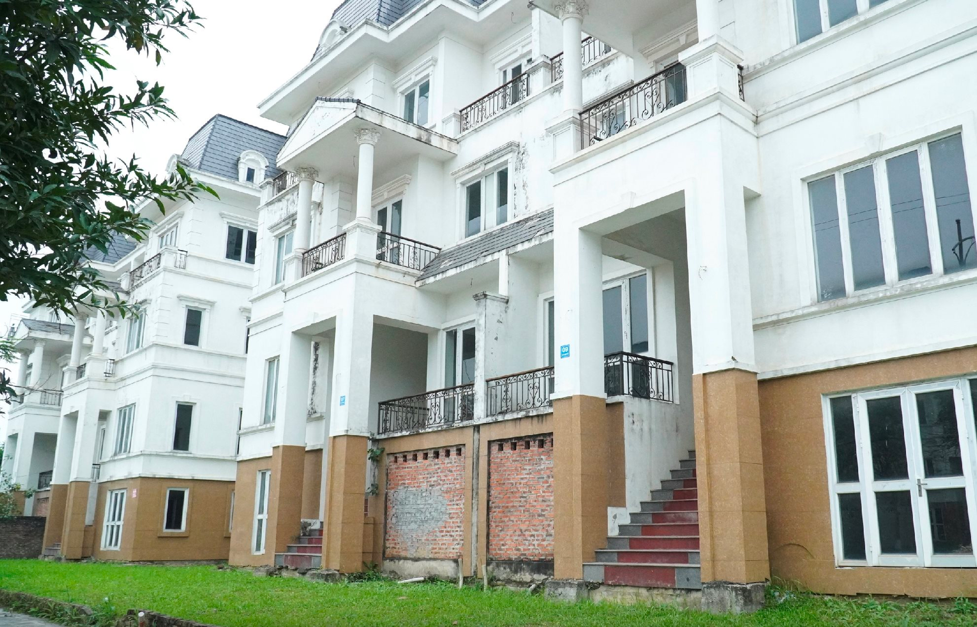 Thực trạng đô thị “không đèn sáng” và giải pháp để kéo giá nhà về mức hợp lý - Ảnh 1