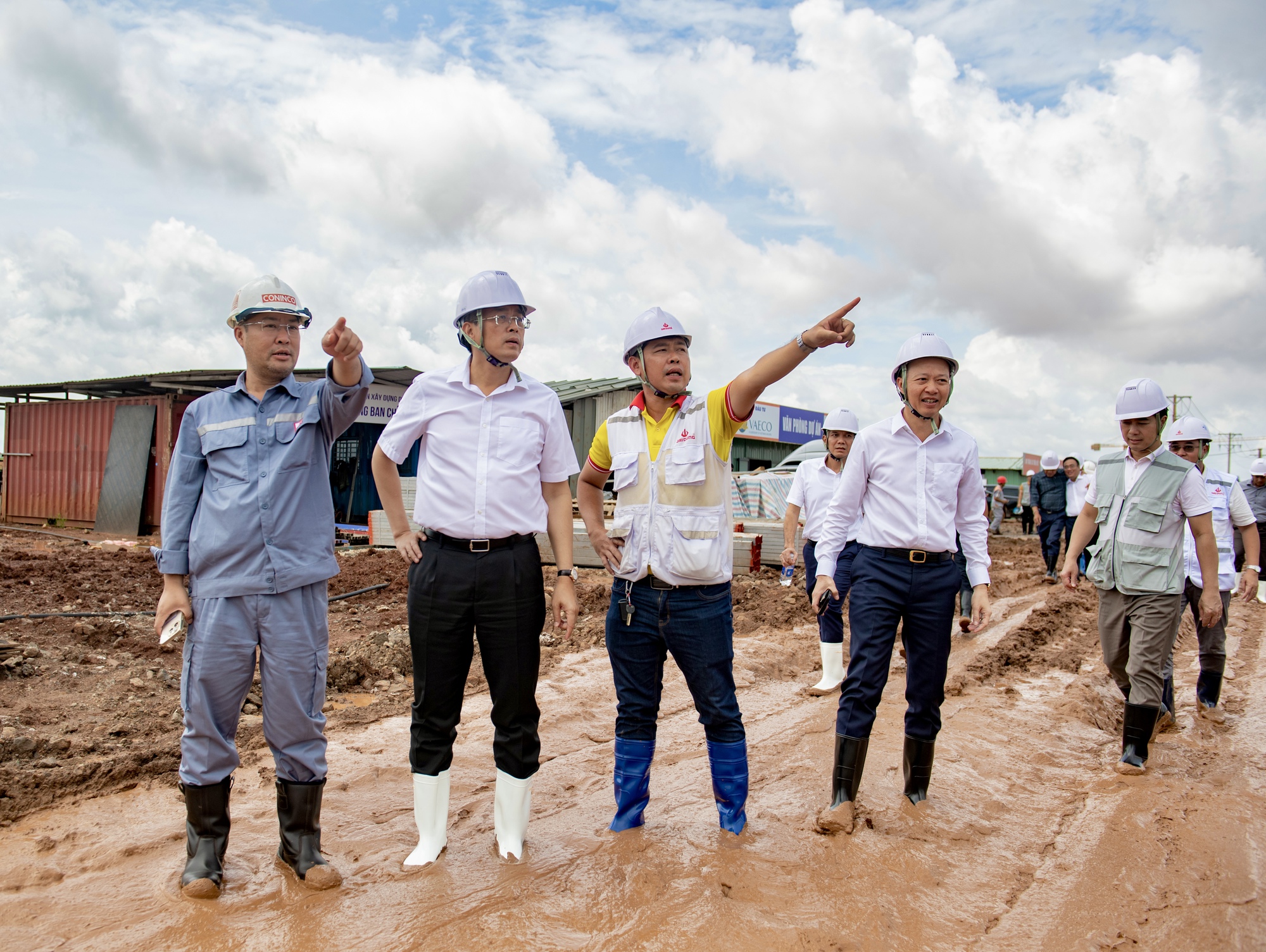 Tiến độ 3 dự án trọng điểm của Vietnam Airlines tại siêu sân bay 16 tỷ USD "xịn" nhất Việt Nam - Ảnh 1