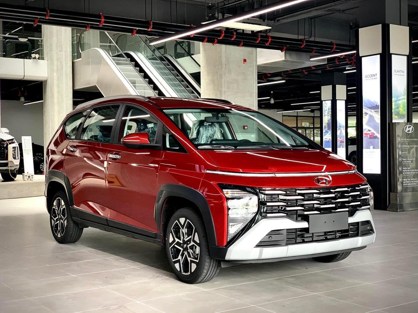 Loạt MPV 7 chỗ giảm giá sâu trong tháng 10: Cao nhất đến 70 triệu đồng, giá thực tế có mẫu tiệm cận hatchback hạng A - Ảnh 1