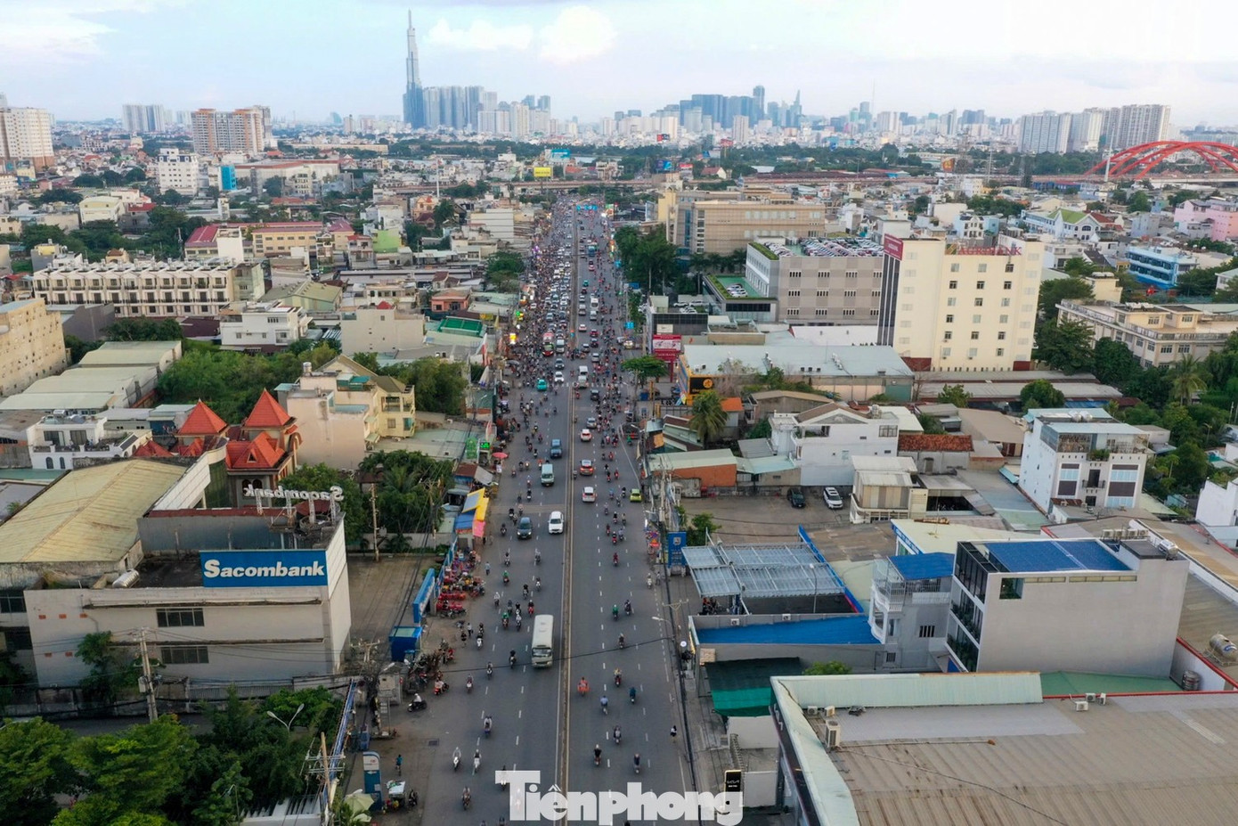 Quốc lộ 13 trước khi được chi 14.000 tỷ mở rộng mặt đường 60m - Ảnh 1