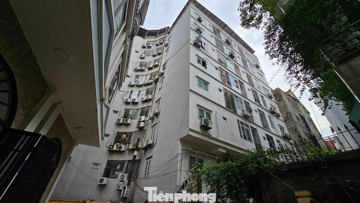 Sau 'chết yểu', chung cư mini Hà Nội được rao bán 50 triệu đồng/m2 gây bất ngờ - Ảnh 2