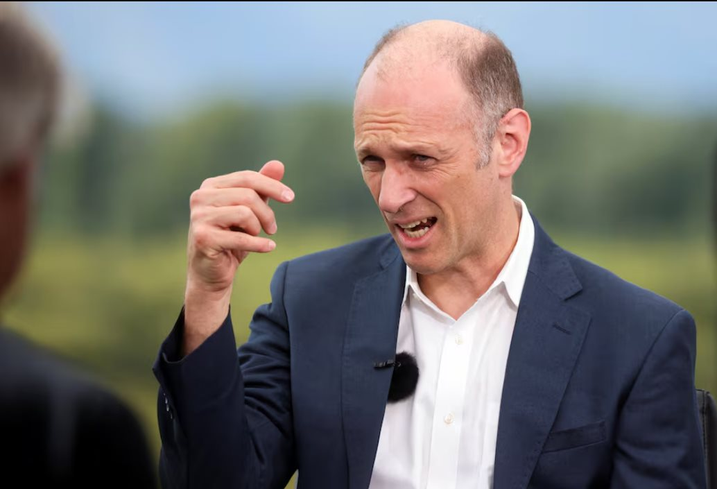 Quan chức Fed lên tiếng: Không thể cắt giảm lãi suất hàng loạt rồi chờ lạm phát tự giảm, NHTW rơi vào thế khó - Ảnh 1