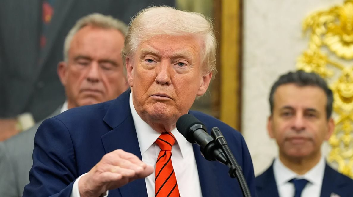 Ông Trump thừa nhận thuế 100% không thể áp lâu dài, tiết lộ thời điểm sẽ gặp Chủ tịch Trung Quốc Tập Cận Bình - Ảnh 1