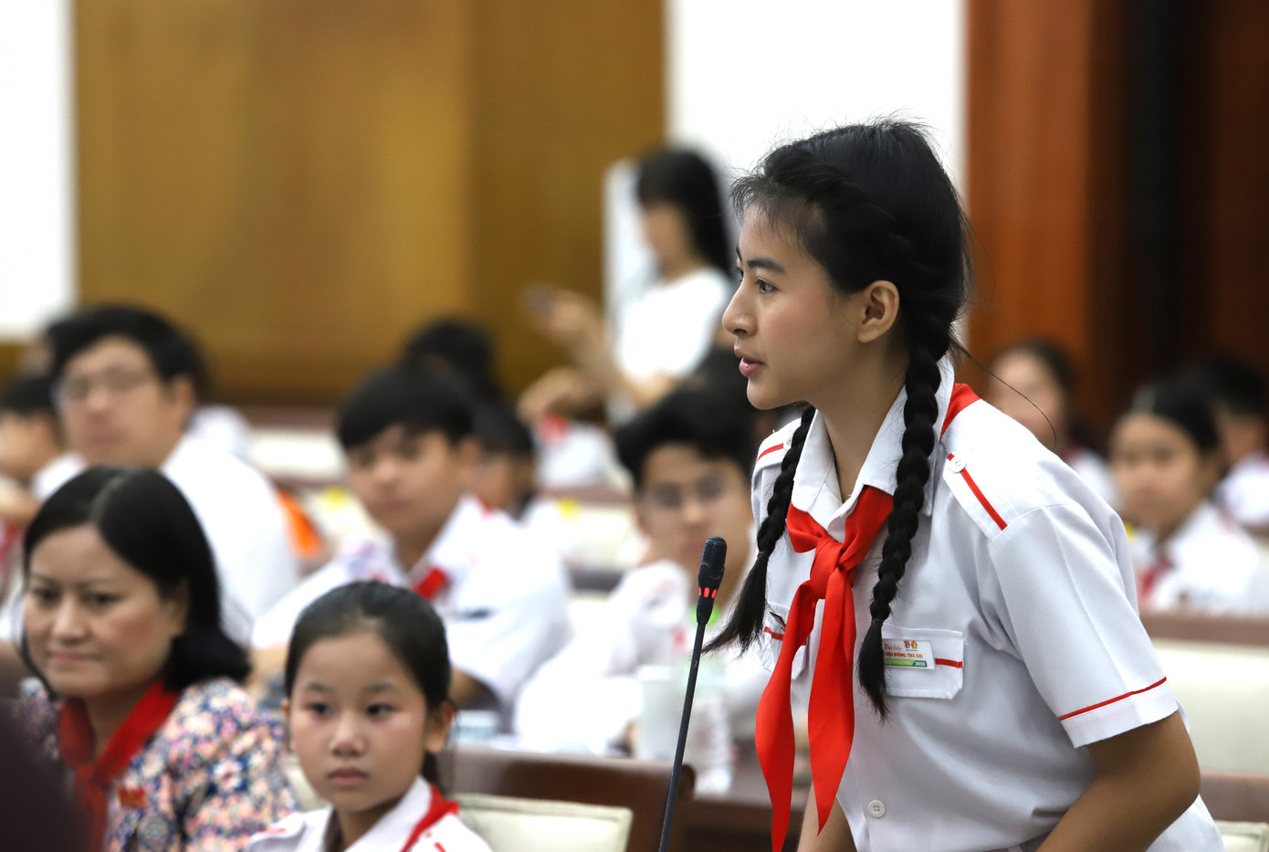 TPHCM sẽ chi 2.138 tỷ đóng bảo hiểm y tế cho học sinh, người già - Ảnh 1