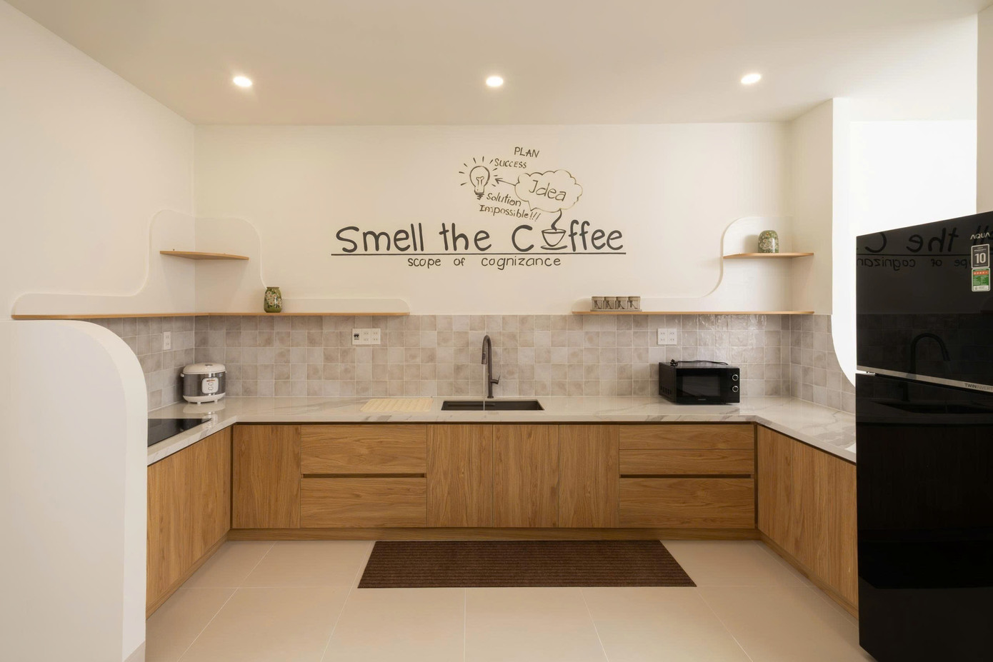 Nhà phố 2 tầng chuyển đổi chức năng với tông màu thanh lịch dễ chịu - Ảnh 9