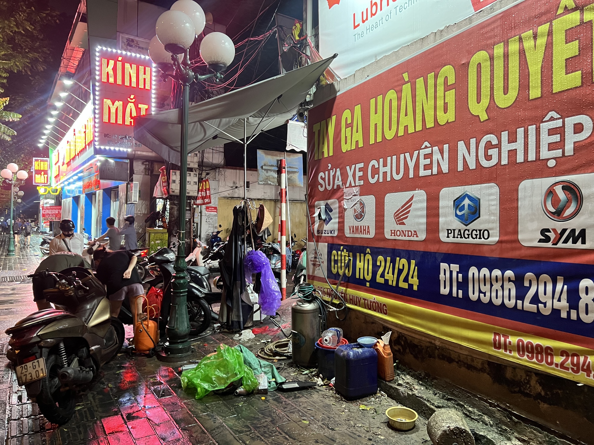 Nơi đông nhất Hà Nội lúc này - Ảnh 4