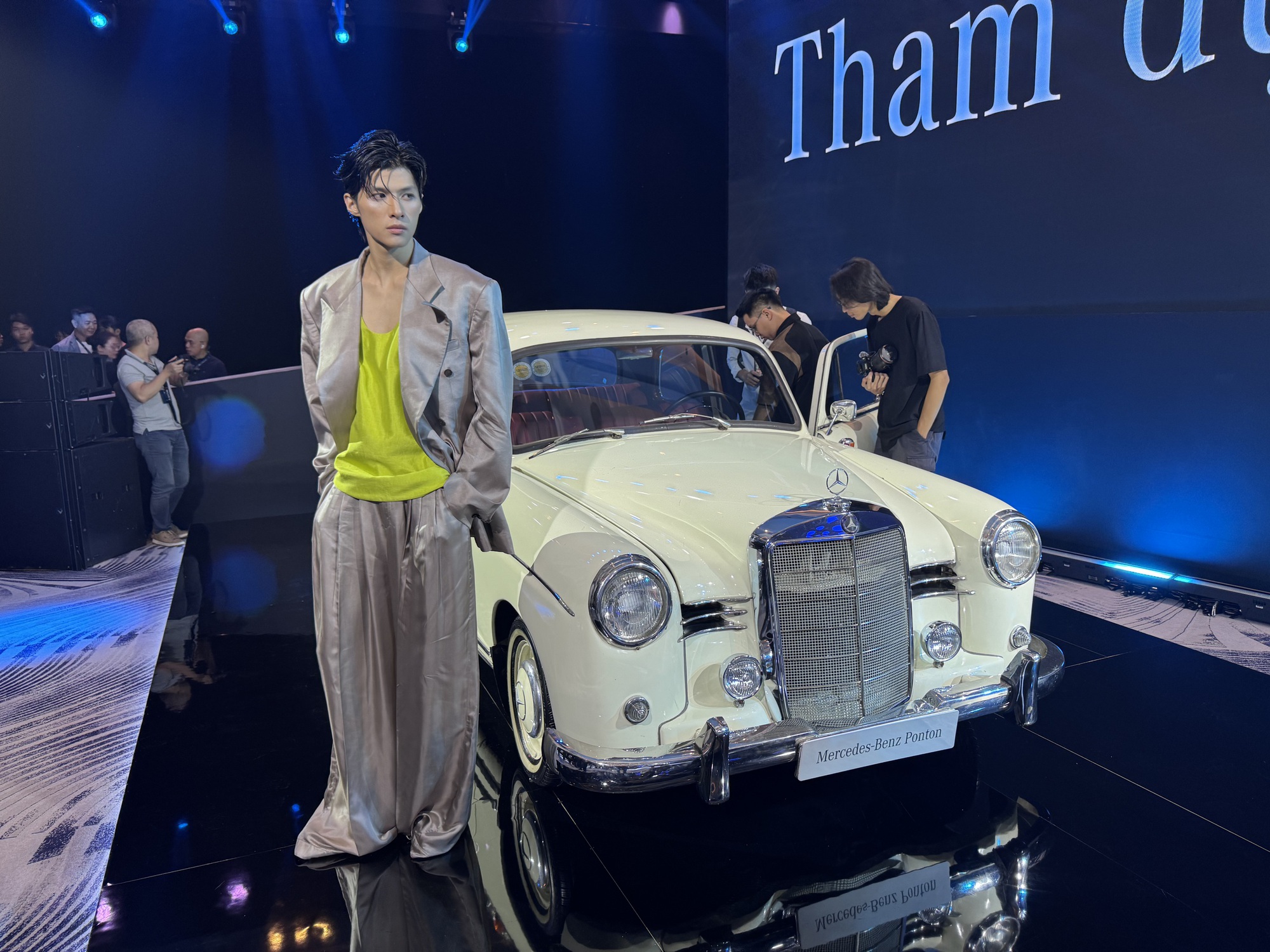 Dàn xe cổ hội tụ, nhiều người mê đắm - Ảnh 1