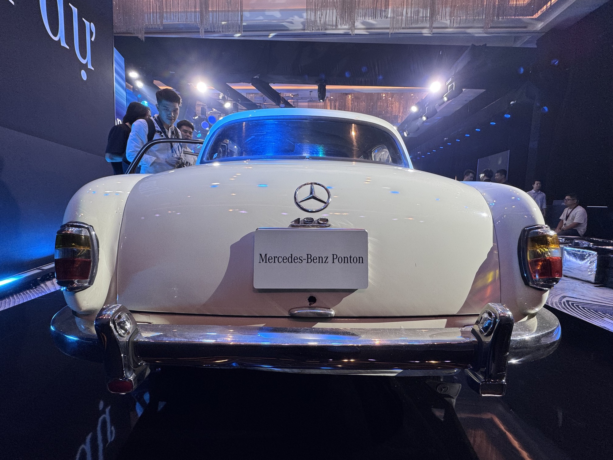 Dàn xe cổ hội tụ, nhiều người mê đắm - Ảnh 2