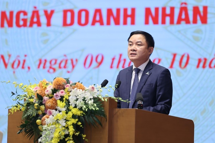 Chủ tịch Hòa Phát đề xuất đấu thầu minh bạch và ưu tiên dùng hàng Việt cho những dự án lớn - Ảnh 2