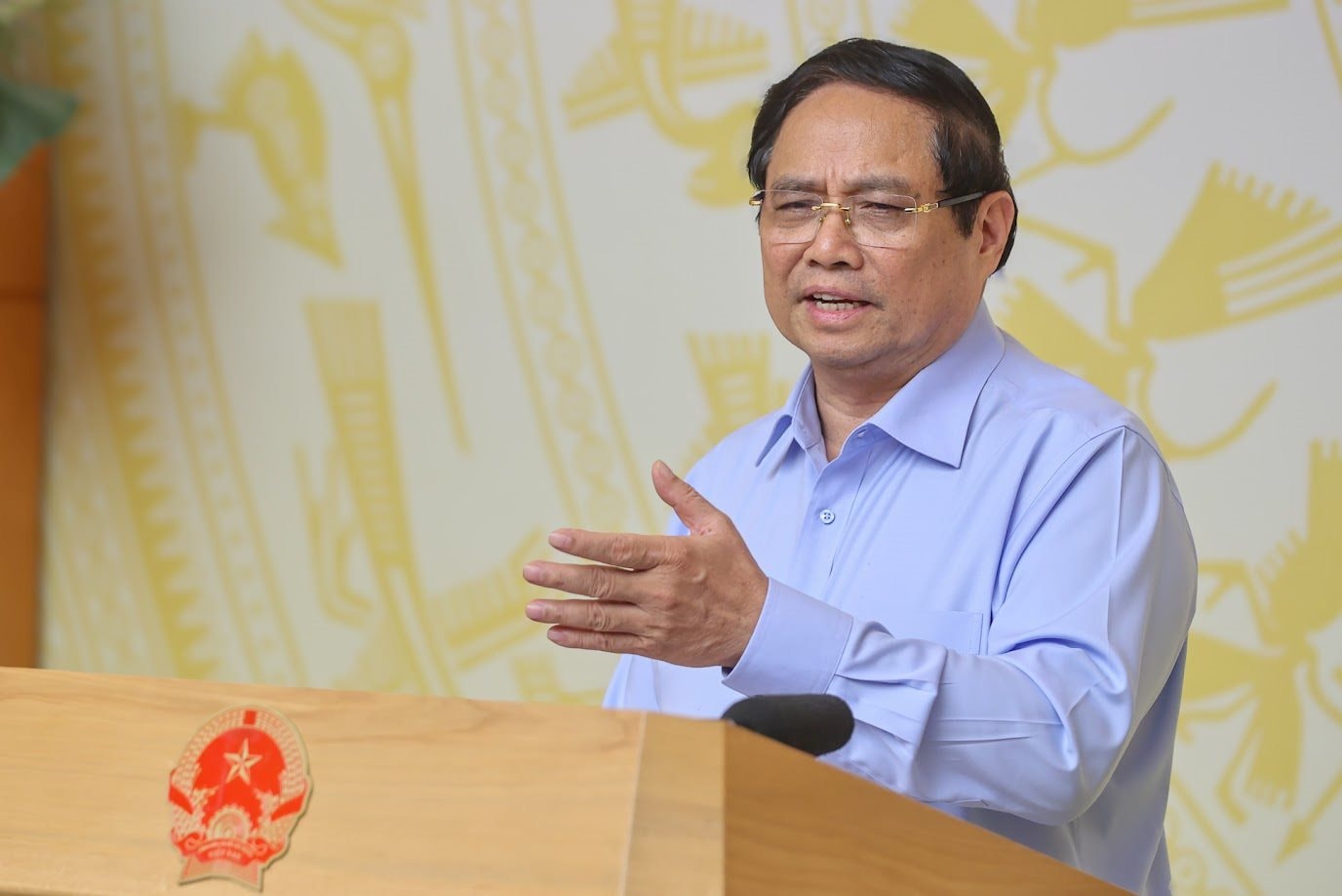 Thủ tướng yêu cầu thay thế cán bộ chậm trễ, vô cảm làm tắc đầu tư công - Ảnh 1