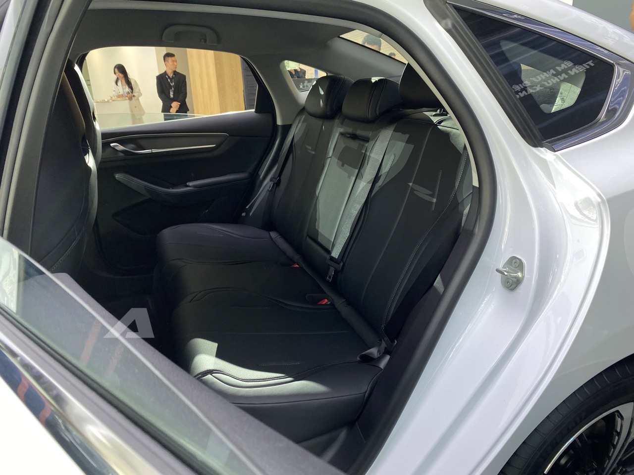 BYD Seal 5 ra mắt Việt Nam: Giá 696 triệu đồng, cùng cỡ Civic, máy hybrid cắm sạc tiêu thụ 3,8 lít/100km - Ảnh 10