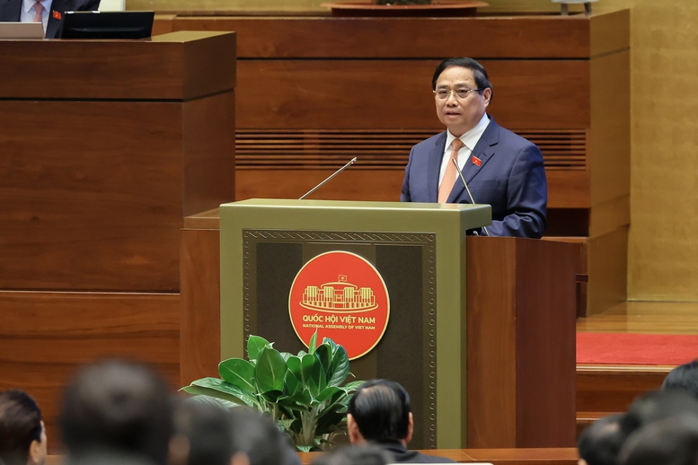 Thủ tướng: Kinh tế Việt Nam khẳng định đủ sức chống chịu trước các cú sốc bên ngoài, tăng trưởng cao hàng đầu thế giới - Ảnh 2